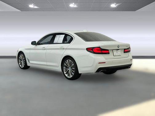 2022 BMW 530 i