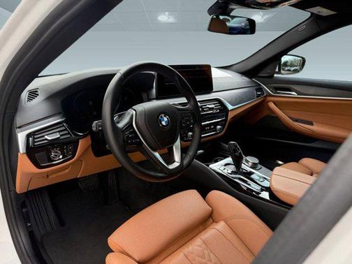 2022 BMW 530 i