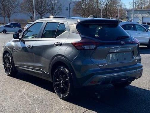 2023 Nissan Kicks SR