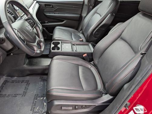 Radiant Red Metallic II 2025 Honda Odyssey Sport-L