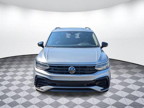 2024 Volkswagen Tiguan 2.0T SE R-Line Black 4MOTION