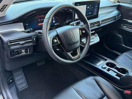 Infinite Black Metallic Clearcoat 2023 Lincoln Corsair Standard