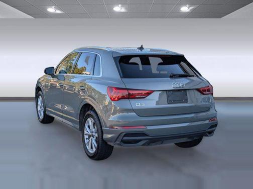 2024 Audi Q3 Premium 45 TFSI S line quattro Tiptronic