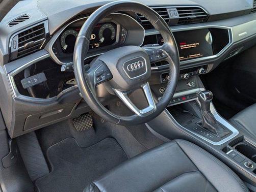 2024 Audi Q3 Premium 45 TFSI S line quattro Tiptronic