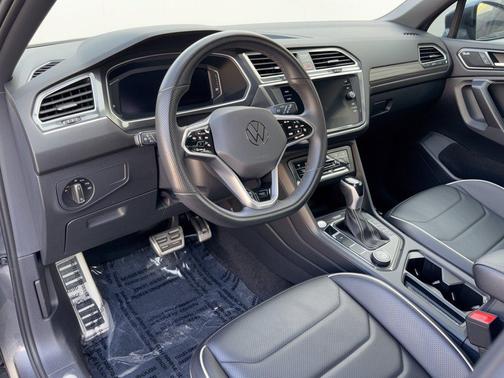 Platinum Gray Metallic 2024 Volkswagen Tiguan 2.0T SEL R-Line 4MOTION
