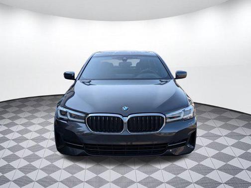2021 BMW 530 530i