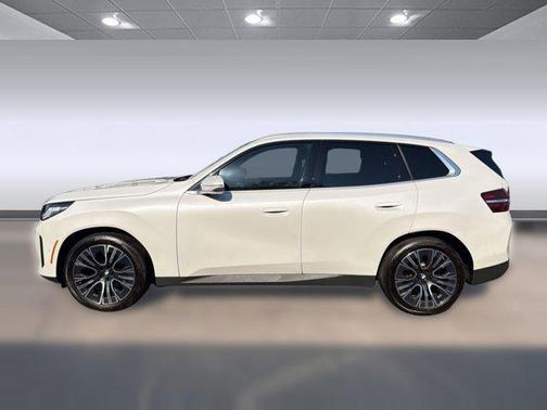 Mineral White Metallic 2025 BMW X3 30 xDrive