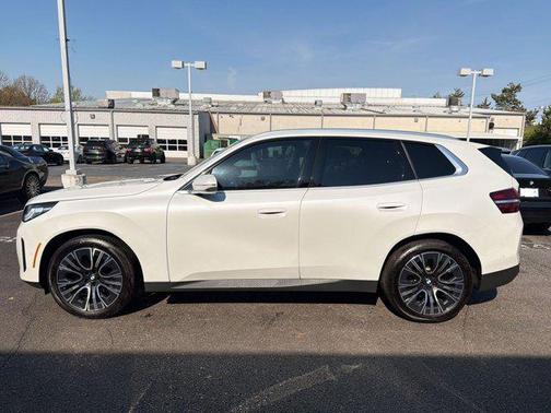 Mineral White Metallic 2025 BMW X3 30 xDrive