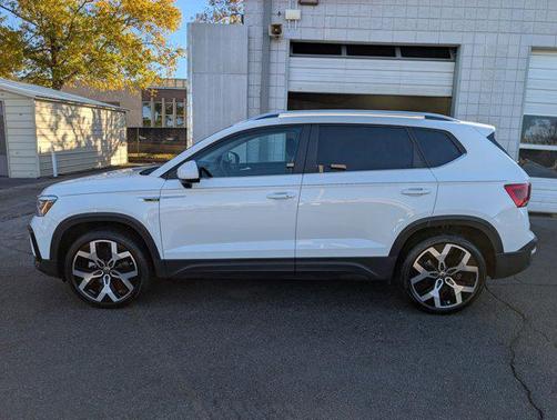 2023 Volkswagen Taos 1.5T SEL