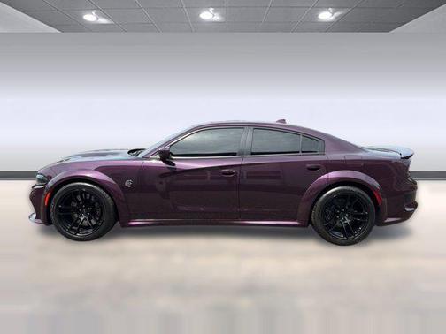 Hellraisin 2022 Dodge Charger SRT Hellcat