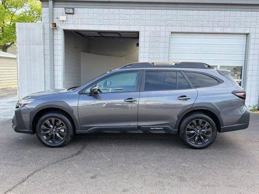 Magnetite Gray Metallic 2025 Subaru Outback Onyx Edition