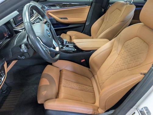 2022 BMW 530 i