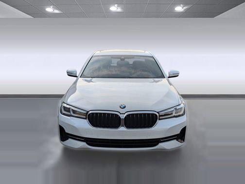 2022 BMW 530 i