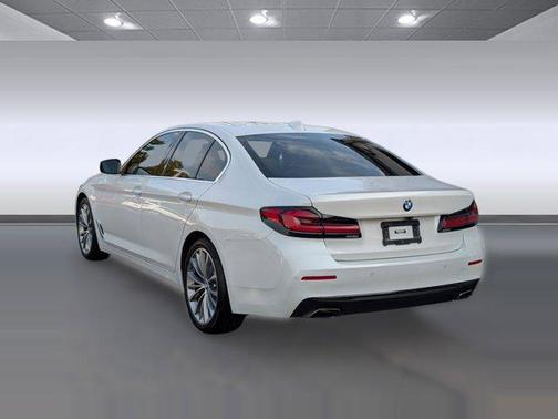 2022 BMW 530 i