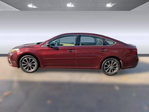 2016 Toyota Avalon XLE