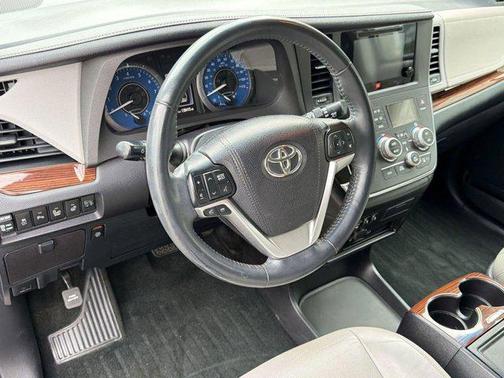 Predawn Gray Mica 2015 Toyota Sienna Limited