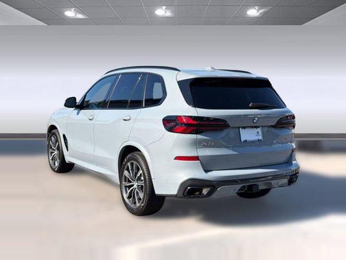 Brooklyn Grey Metallic 2025 BMW X5 xDrive40i