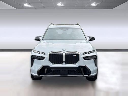 Brooklyn Grey Metallic 2025 BMW X7 M60i