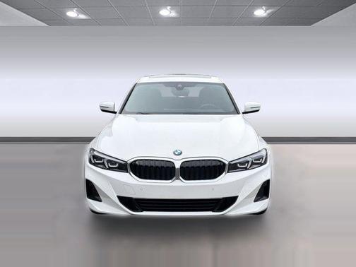 Alpine White 2023 BMW 330 330i
