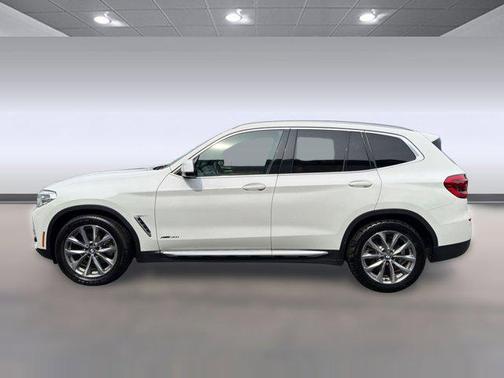 White 2018 BMW X3 xDrive30i