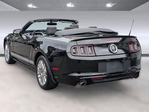 2014 Ford Mustang V6