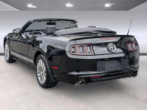 2014 Ford Mustang V6