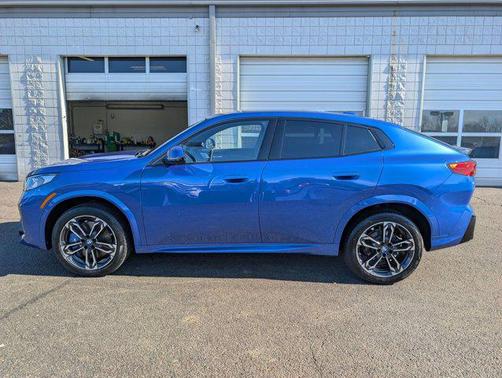 2025 BMW X2 xDrive28i