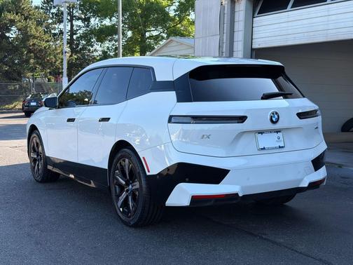 Alpine White 2024 BMW iX xDrive50
