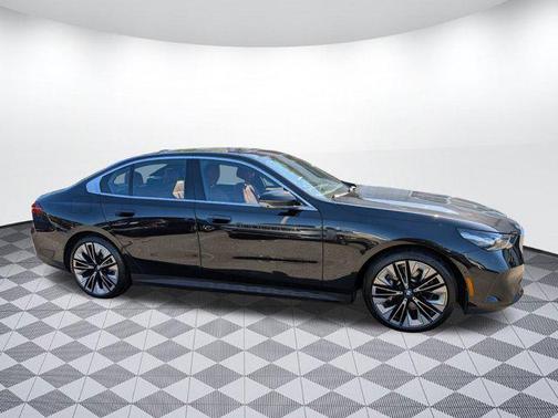 2025 BMW 530 i