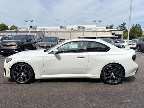 Alpine White 2024 BMW 230 230i