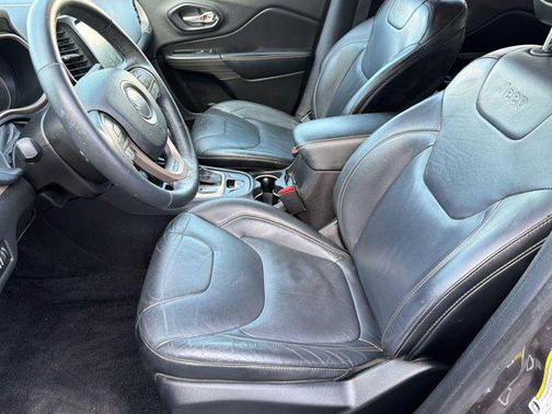 Brilliant Black Crystal Pearlcoat 2014 Jeep Cherokee Limited