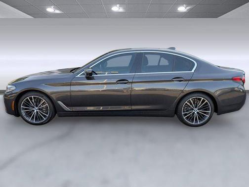 2021 BMW 530 530i