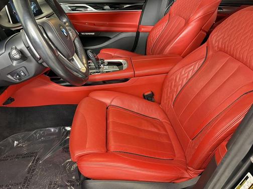 Black 2017 BMW 750 I