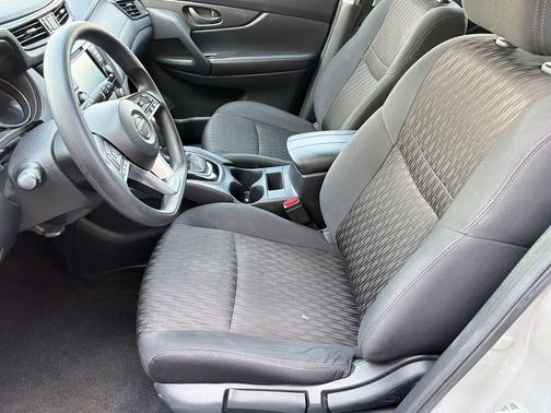 Brilliant Silver Metallic 2020 Nissan Rogue S