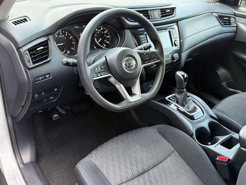 Brilliant Silver Metallic 2020 Nissan Rogue S