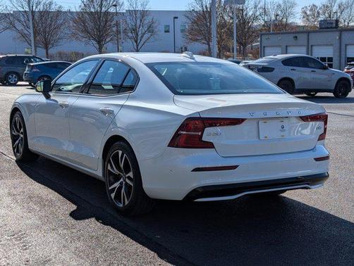 2024 Volvo S60 B5 Core Dark Theme