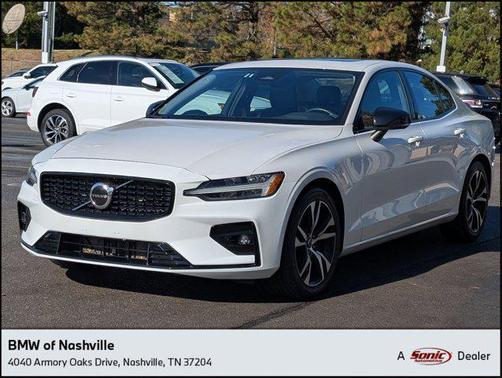 2024 Volvo S60 B5 Core Dark Theme