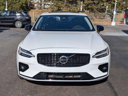 2024 Volvo S60 B5 Core Dark Theme