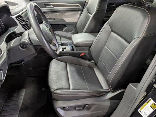 2022 Volkswagen Atlas 3.6L SE w/Technology