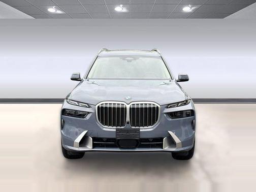 Sparkling Copper Metallic 2026 BMW X7 xDrive40i