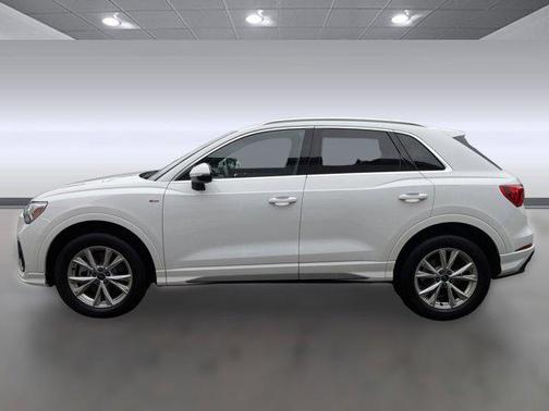 2024 Audi Q3 Premium 45 TFSI S line quattro Tiptronic