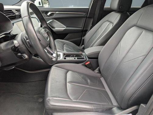 2024 Audi Q3 Premium 45 TFSI S line quattro Tiptronic