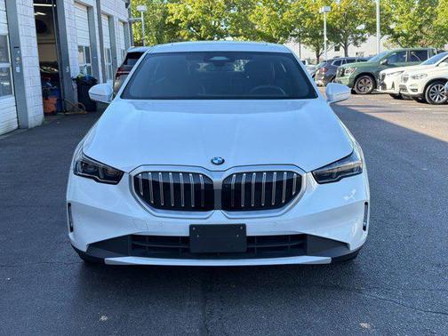 White 2025 BMW 540 xDrive