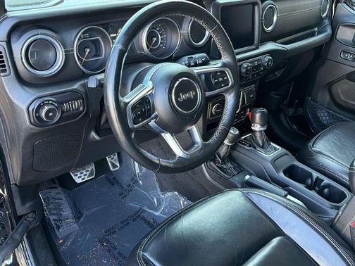 Black Clearcoat 2018 Jeep Wrangler Unlimited Sahara