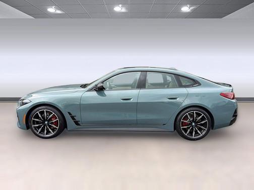 Cape York Green Metallic 2025 BMW M440 i xDrive