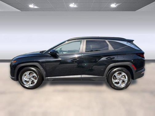 Black Pearl 2024 Hyundai TUCSON SEL
