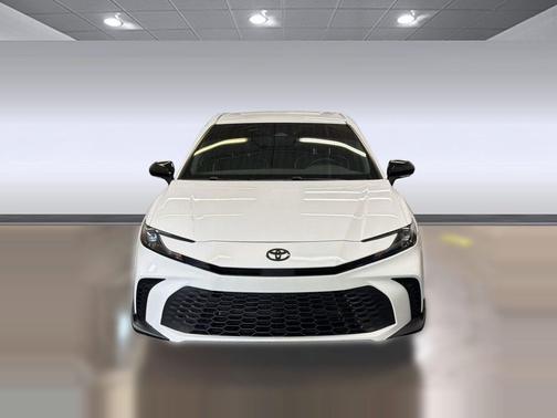 Ice Cap 2025 Toyota Camry SE