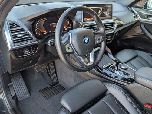 2023 BMW X4 xDrive30i