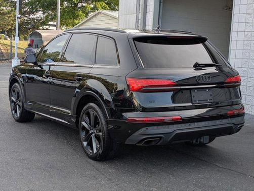 2025 Audi Q7 55 Premium Plus