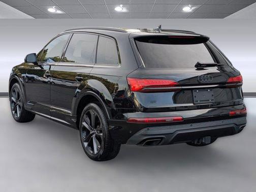 2025 Audi Q7 55 Premium Plus